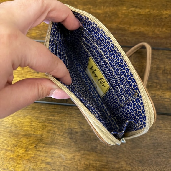 Fossil Key-Per Wallet Wristlet - Picture 6 of 6